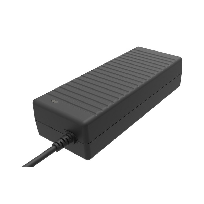 ALIMENTATORE UNIVERSALE ITEK  PER  NOTEBOOK 120W CON 12 CONNETTORI,  PORTA USB 5